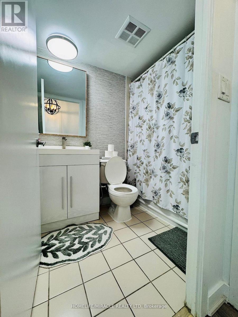 2106 - 36 Lee Centre Drive, Toronto, Ontario  M1H 3K2 - Photo 21 - E13078806