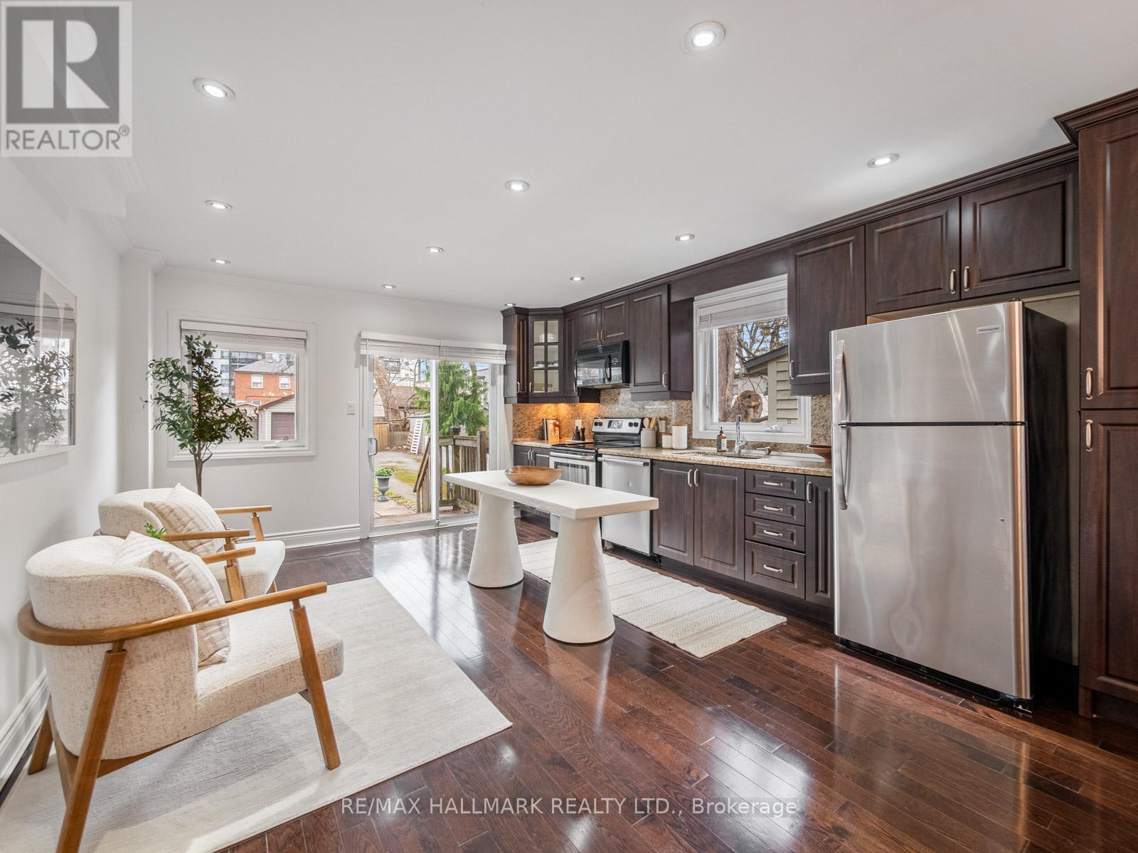 144 Floyd Avenue, Toronto, Ontario  M4K 2B7 - Photo 13 - E13078828