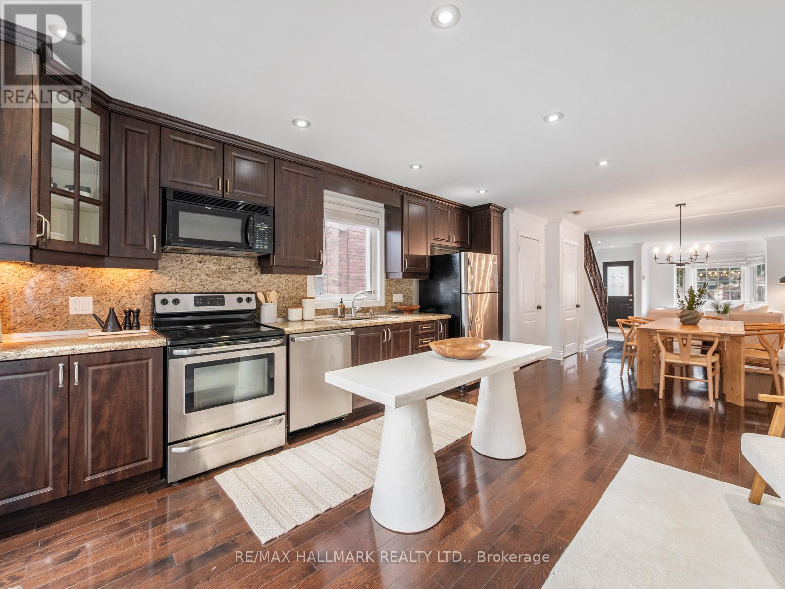 144 Floyd Avenue, Toronto, Ontario  M4K 2B7 - Photo 17 - E13078828