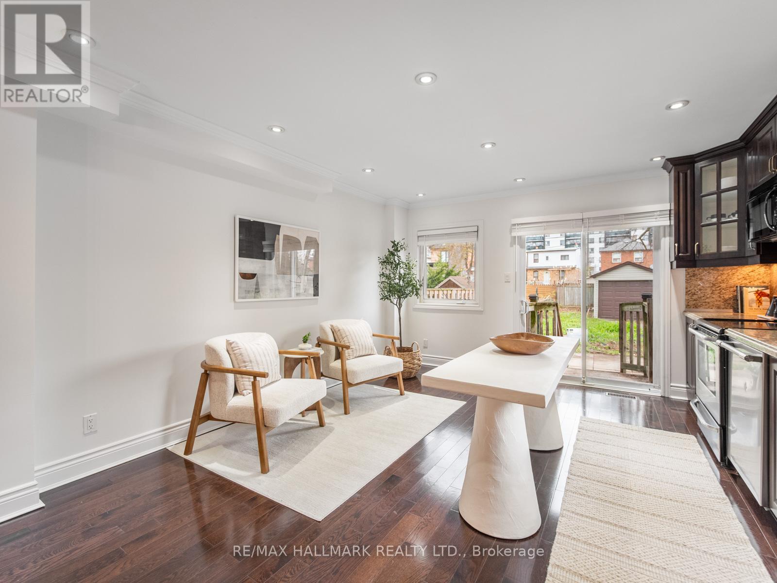 144 Floyd Avenue, Toronto, Ontario  M4K 2B7 - Photo 19 - E13078828