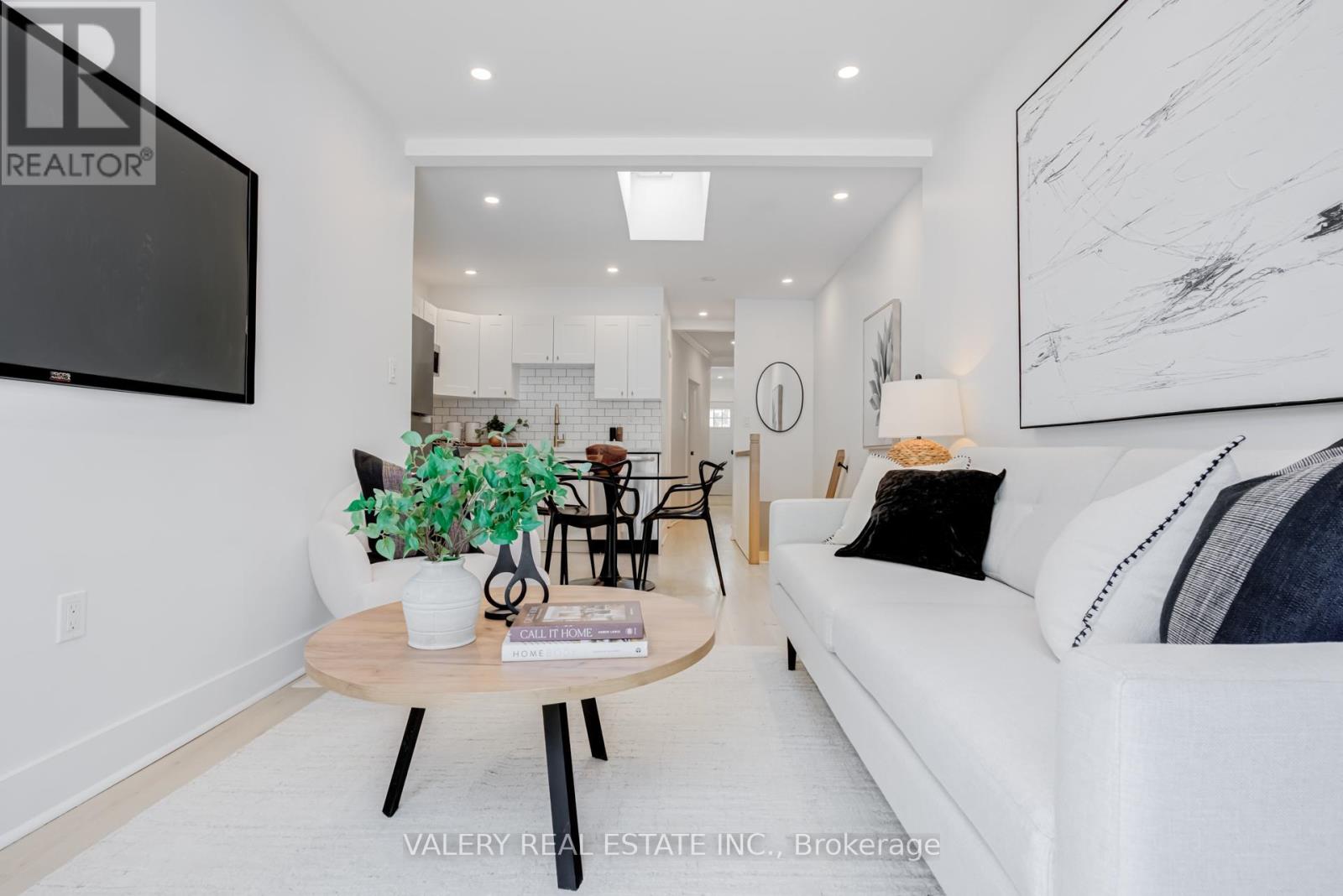 146 Hanson Street, Toronto, Ontario  M4C 1A4 - Photo 16 - E13078856