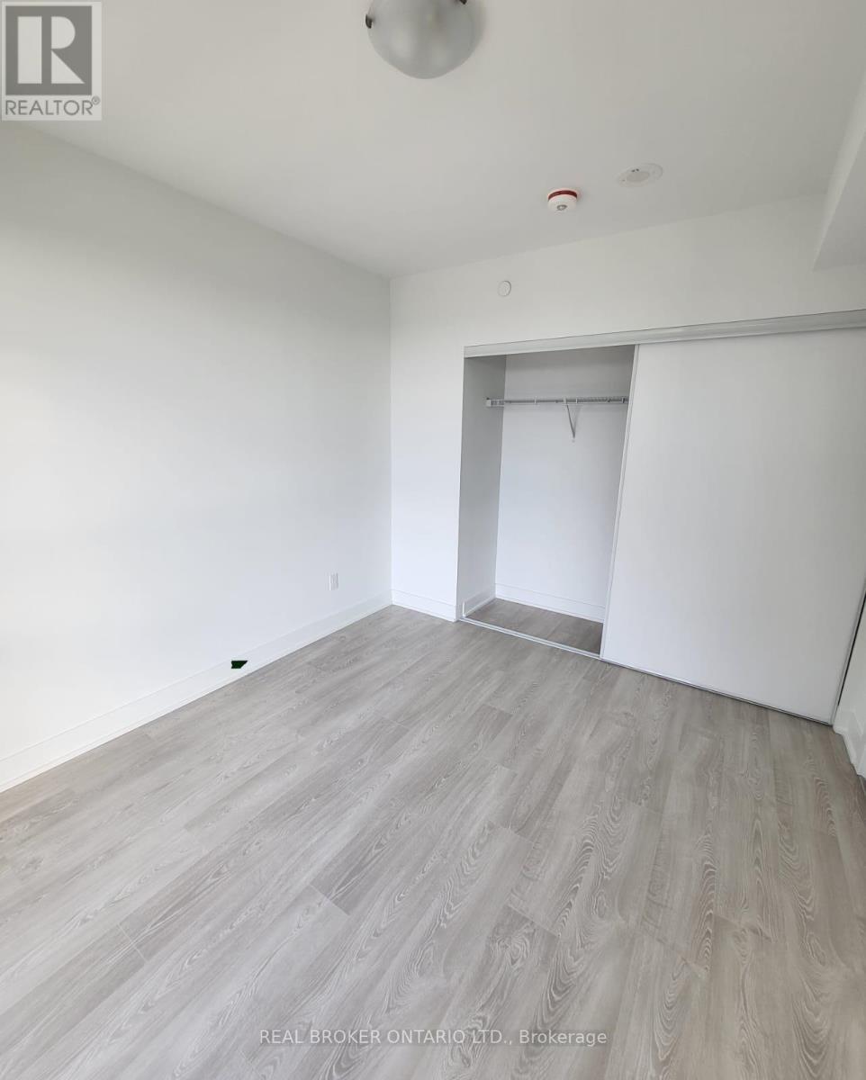 1813 - 2545 Simcoe Street N, Oshawa, Ontario  L1L 0W3 - Photo 3 - E13078884