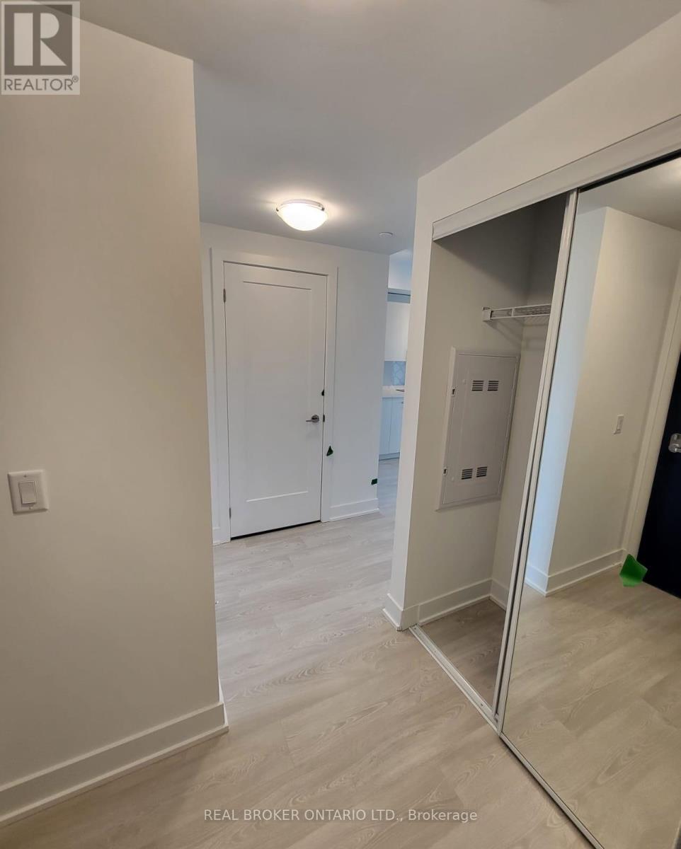 1813 - 2545 Simcoe Street N, Oshawa, Ontario  L1L 0W3 - Photo 5 - E13078884