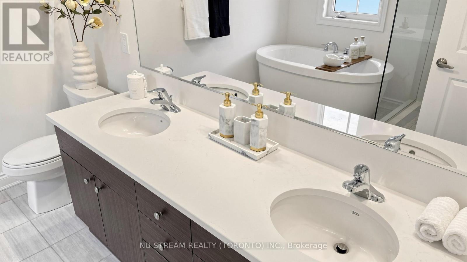 89 Hartney Drive, Richmond Hill, Ontario  L4S 0K5 - Photo 37 - N13072324