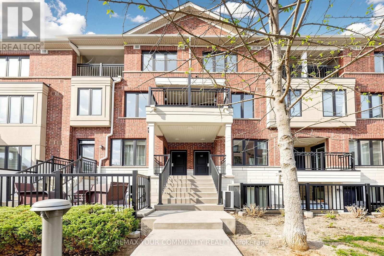 42 - 20 CARNATION AVENUE, Toronto, Ontario