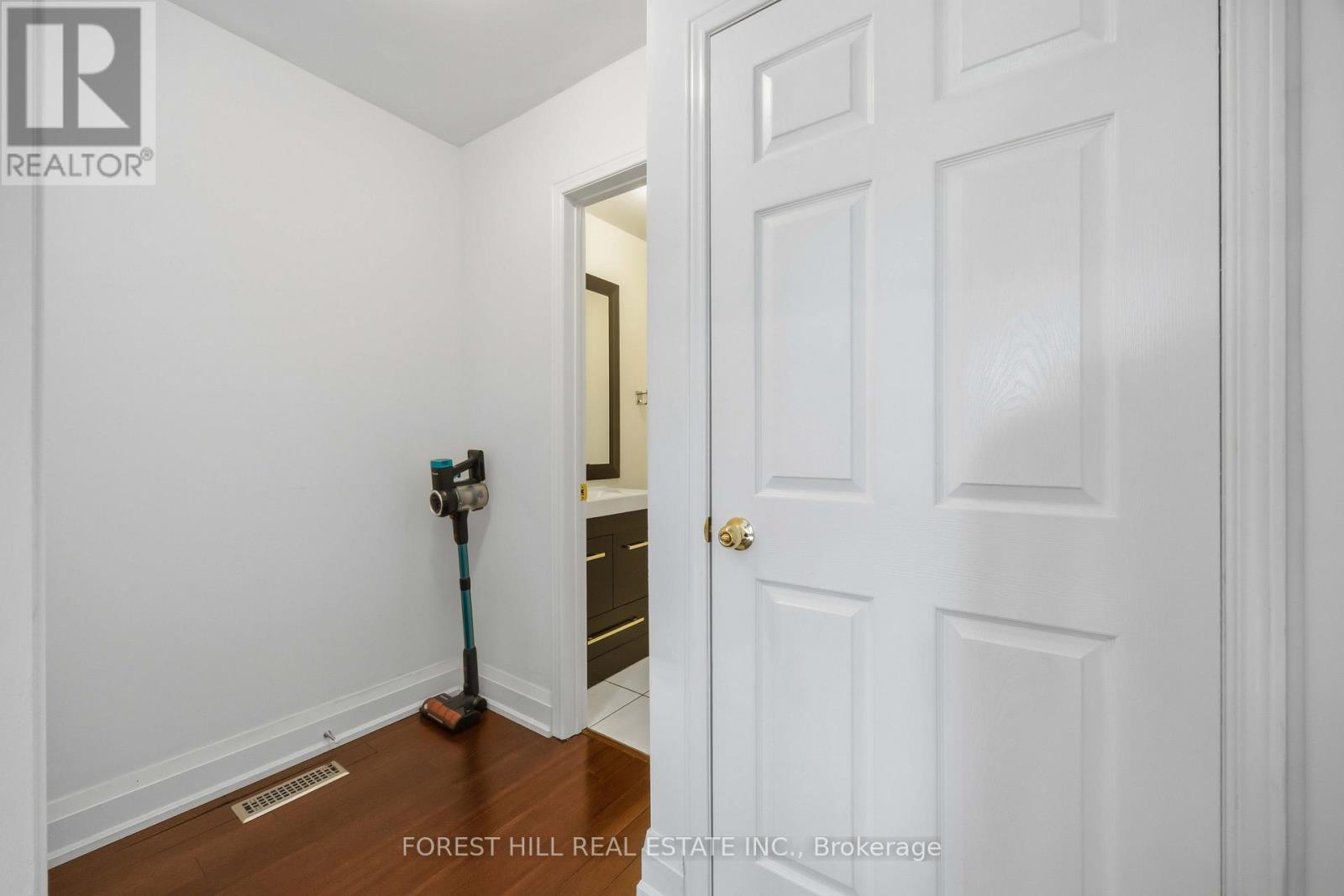 110 Foxfield Crescent, Vaughan, Ontario  L4K 5E9 - Photo 16 - N13078776