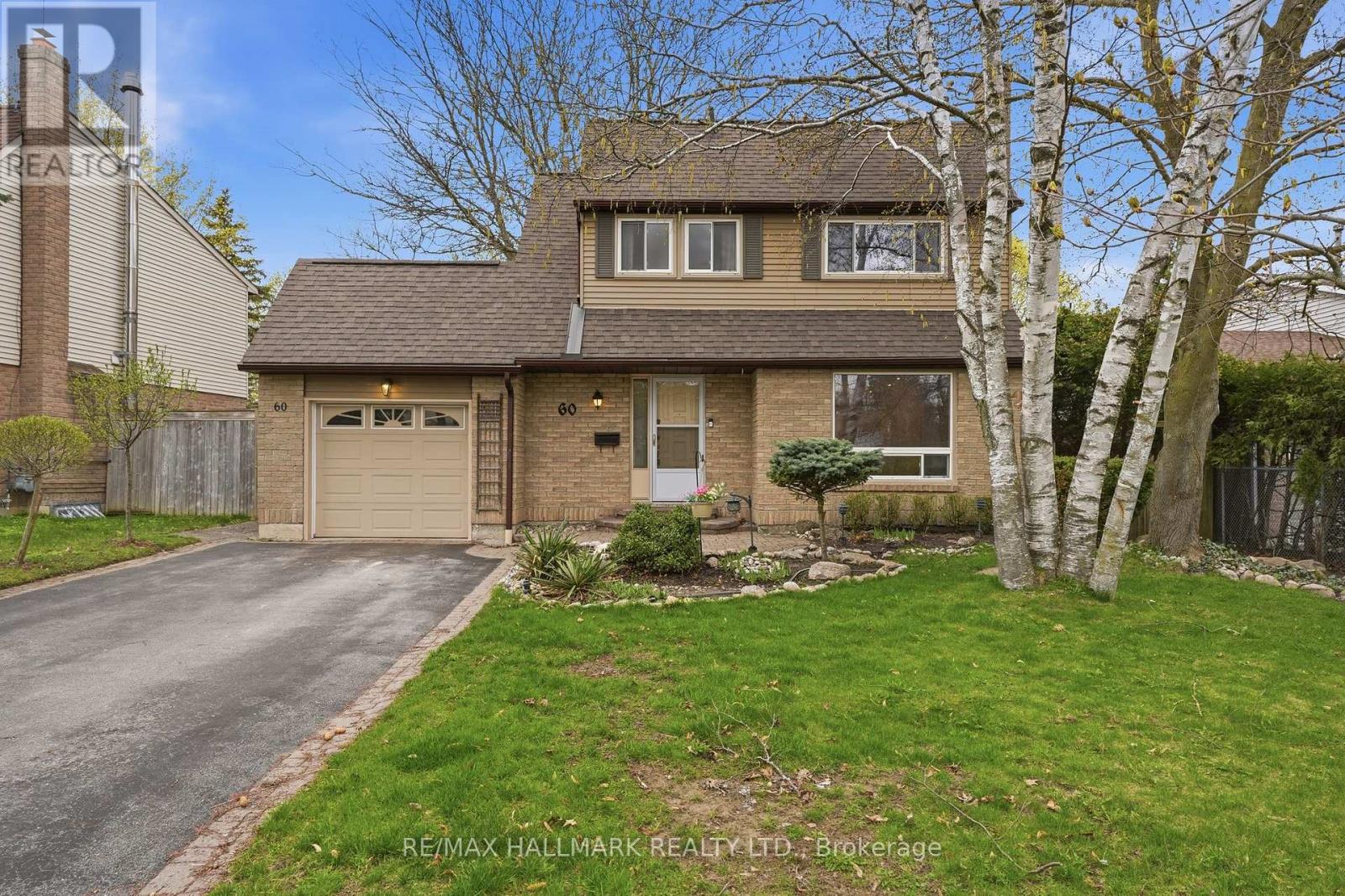 60 NISBET DRIVE, Aurora, Ontario