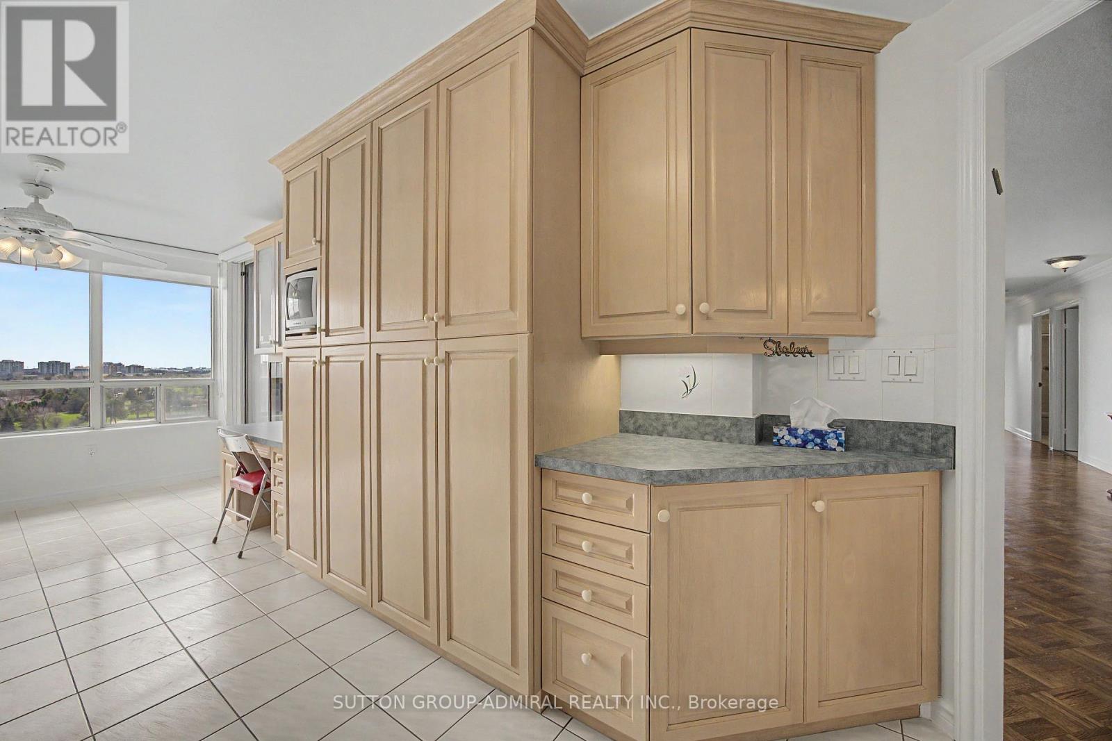 1402 - 343 Clark Avenue W, Vaughan, Ontario  L4J 7K5 - Photo 7 - N13078922