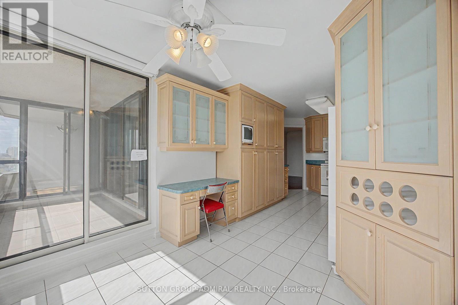 1402 - 343 Clark Avenue W, Vaughan, Ontario  L4J 7K5 - Photo 9 - N13078922