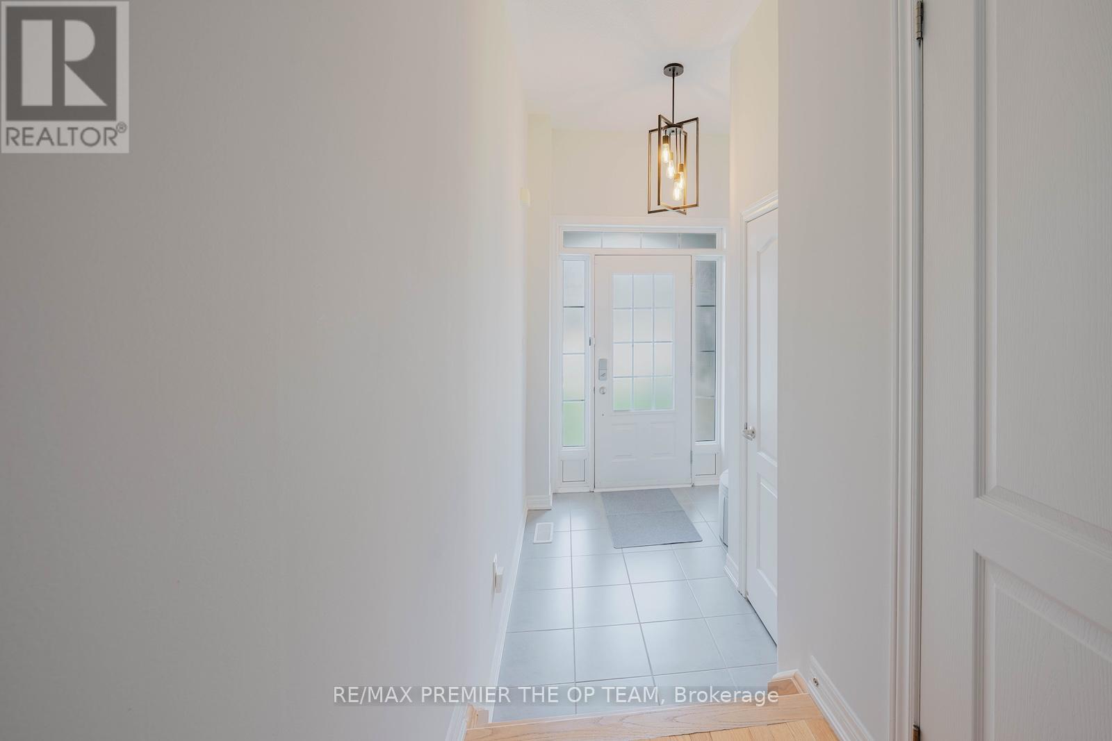 49 Walter Procter Road, East Gwillimbury, Ontario  L9N 0P1 - Photo 5 - N13078938