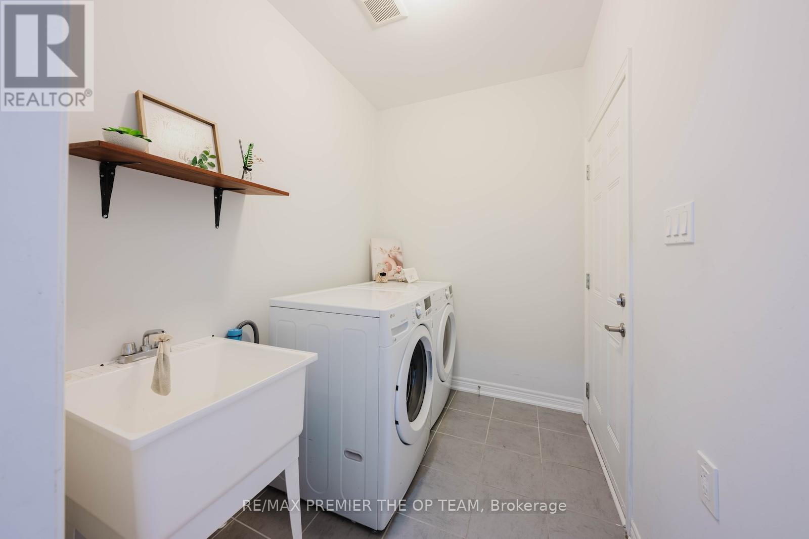 49 Walter Procter Road, East Gwillimbury, Ontario  L9N 0P1 - Photo 6 - N13078938