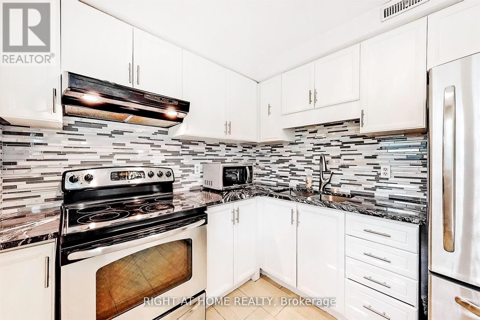 3 - 20 Evergreen Court, Barrie (Ardagh), Ontario  L4N 6W8 - Photo 4 - S13078816