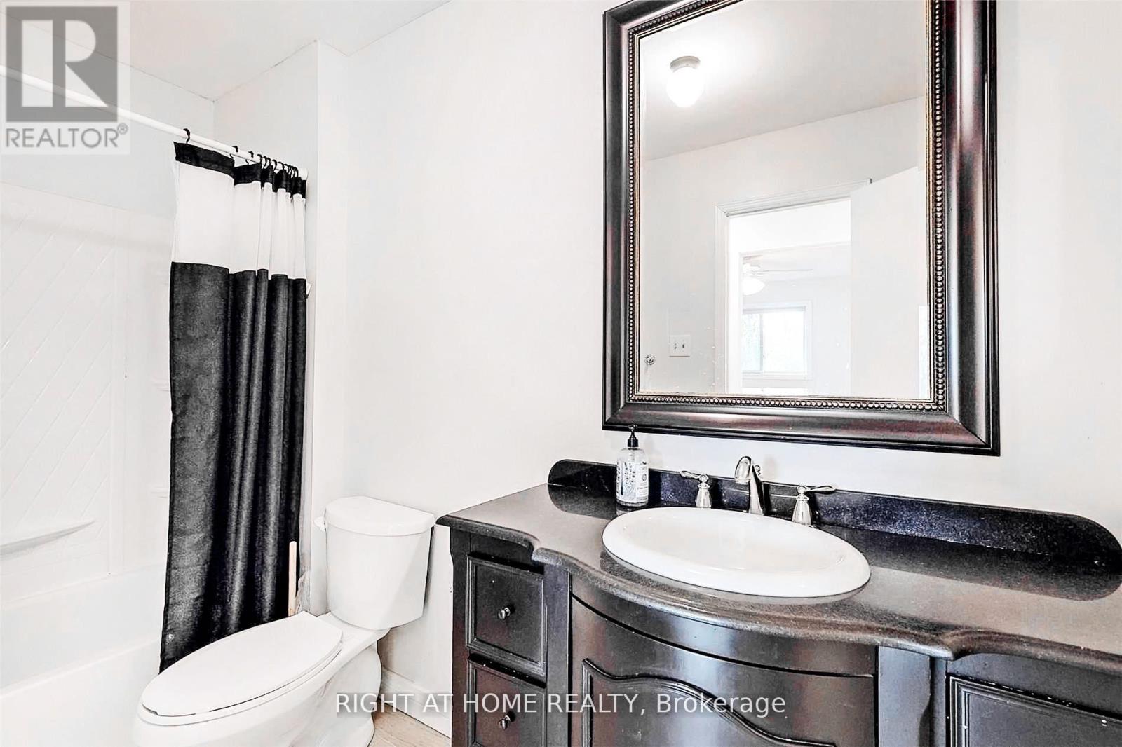 3 - 20 Evergreen Court, Barrie (Ardagh), Ontario  L4N 6W8 - Photo 7 - S13078816