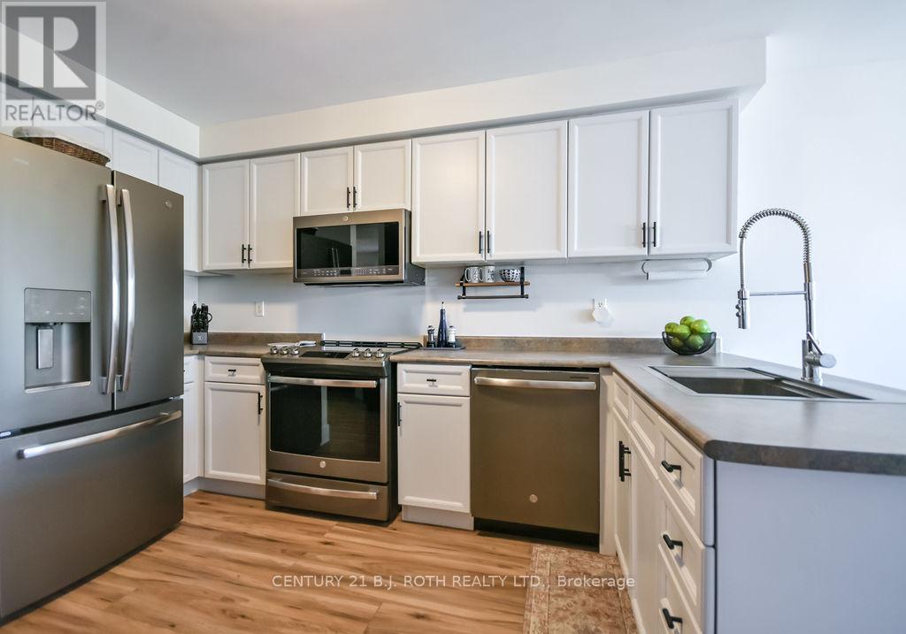 14 Trask Drive, Barrie (Ardagh), Ontario  L4N 5R4 - Photo 7 - S13078846