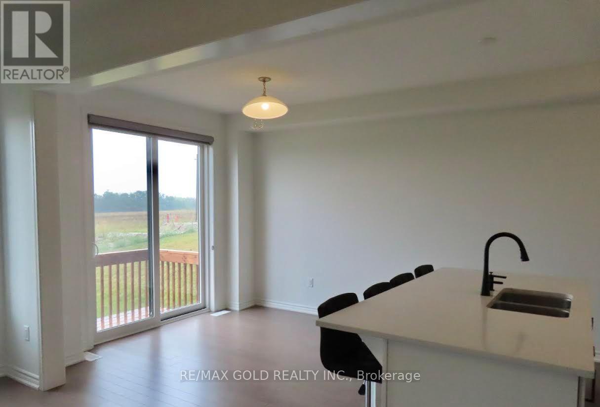50 Yorkshire Drive, Barrie, Ontario  L9J 1B2 - Photo 14 - S13078930