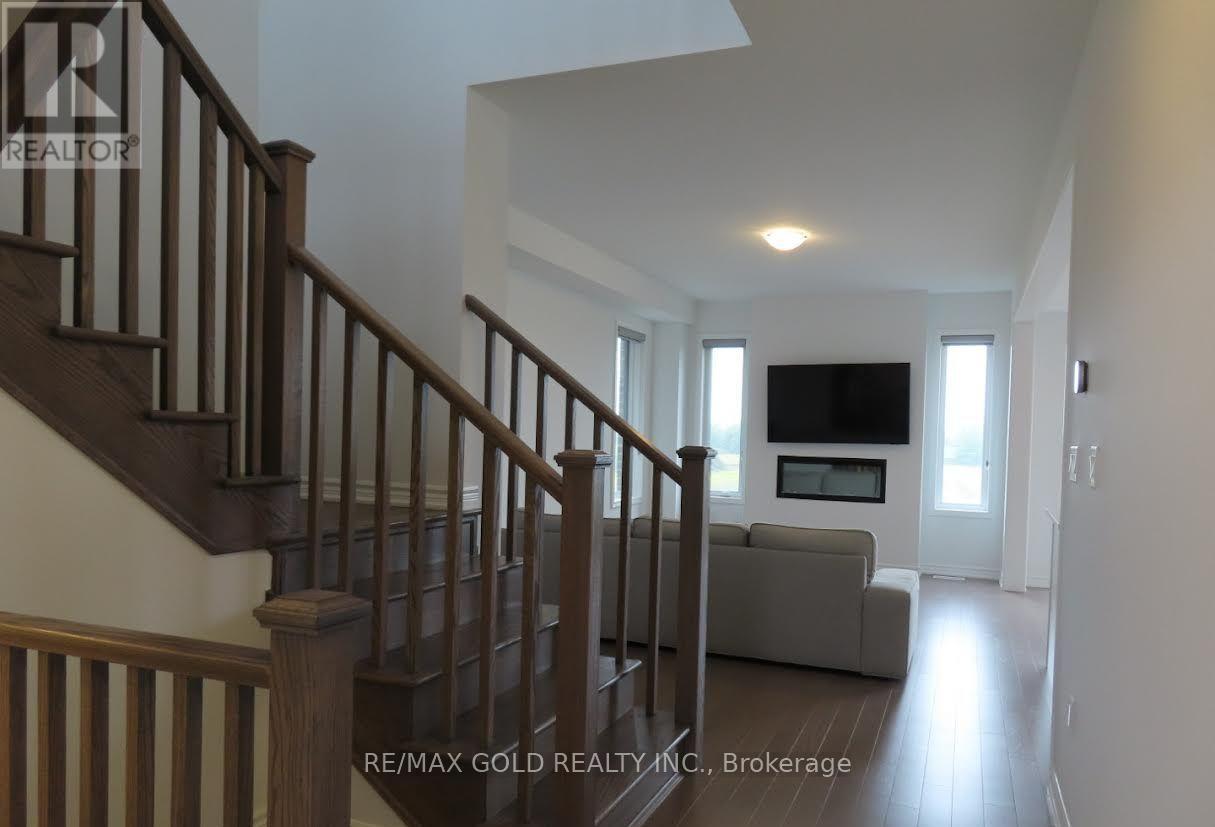 50 Yorkshire Drive, Barrie, Ontario  L9J 1B2 - Photo 6 - S13078930