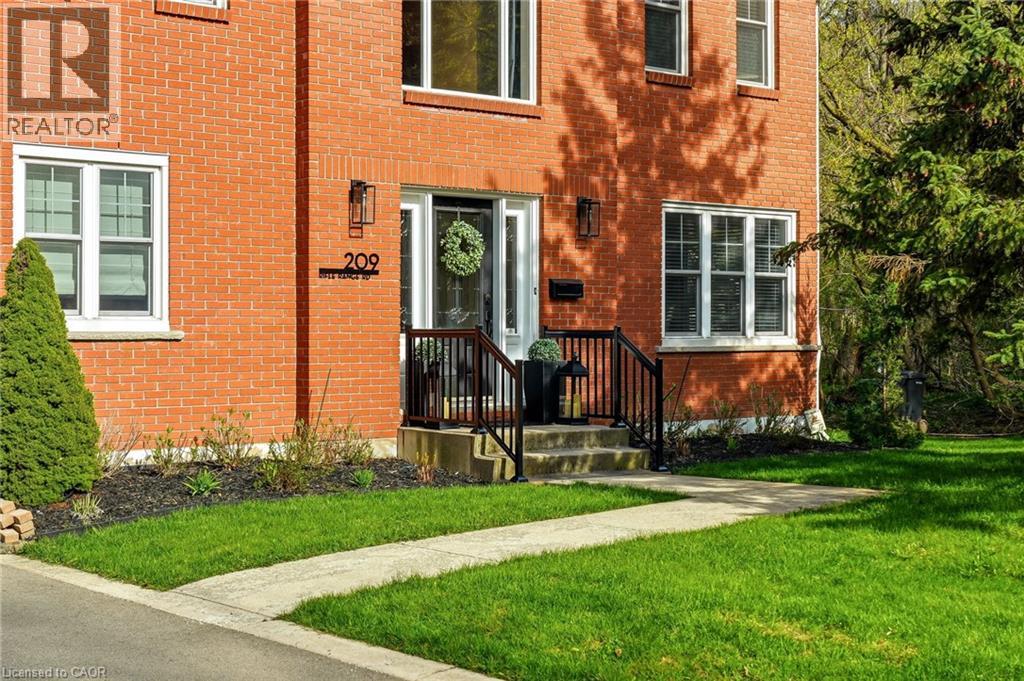 209 Rifle Range Road, Hamilton, Ontario  L8S 3B8 - Photo 3 - 40824967