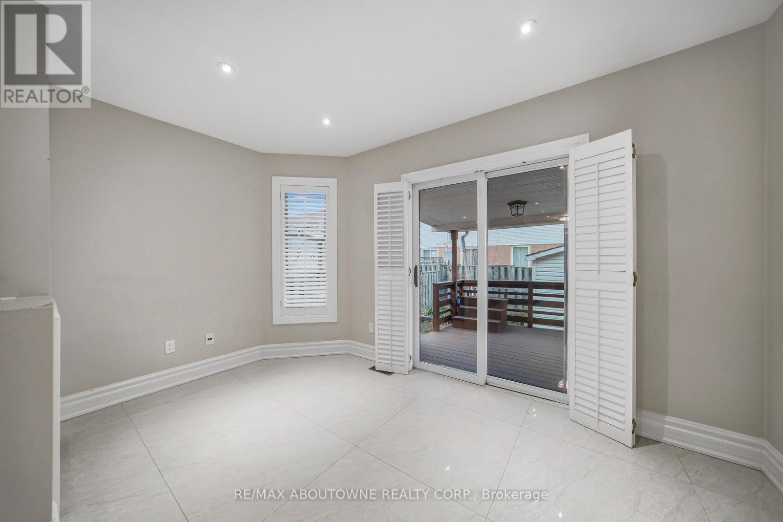 5129 Boardwalk Drive, Mississauga, Ontario  L5R 3X7 - Photo 9 - W13078726
