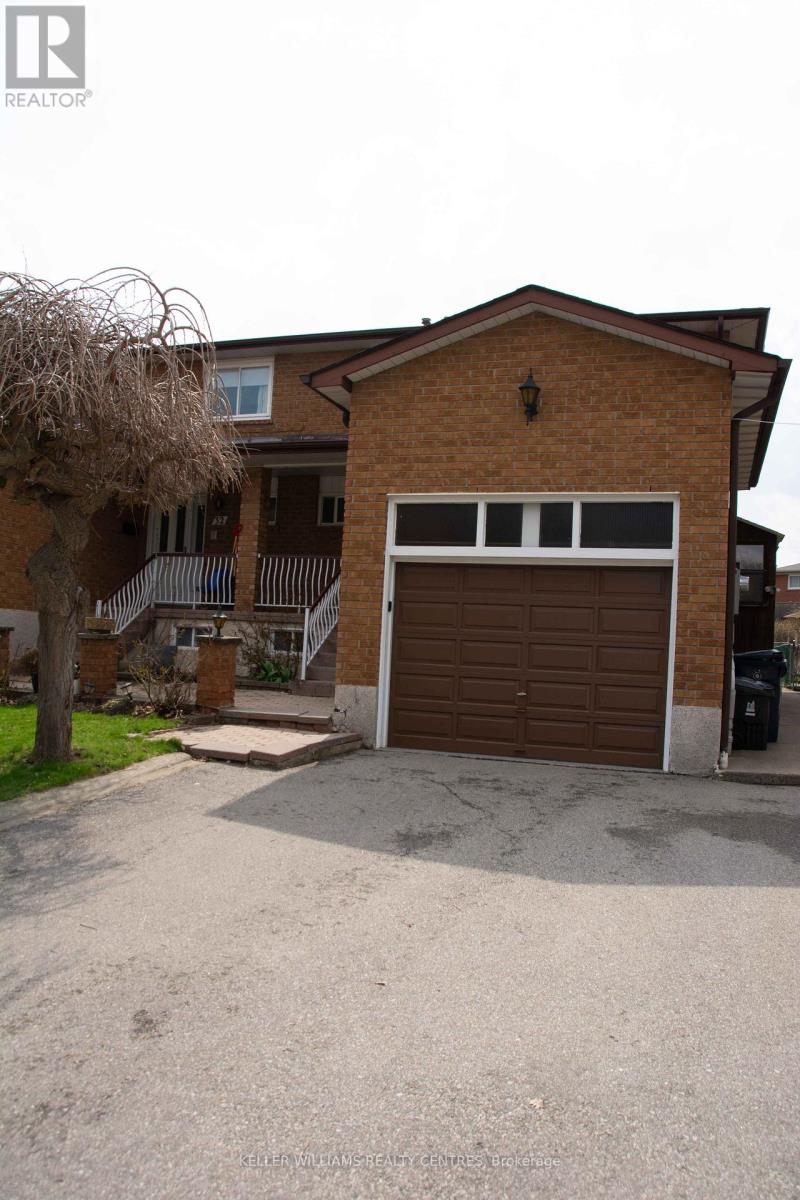 30 CLUBHOUSE COURT, Toronto, Ontario