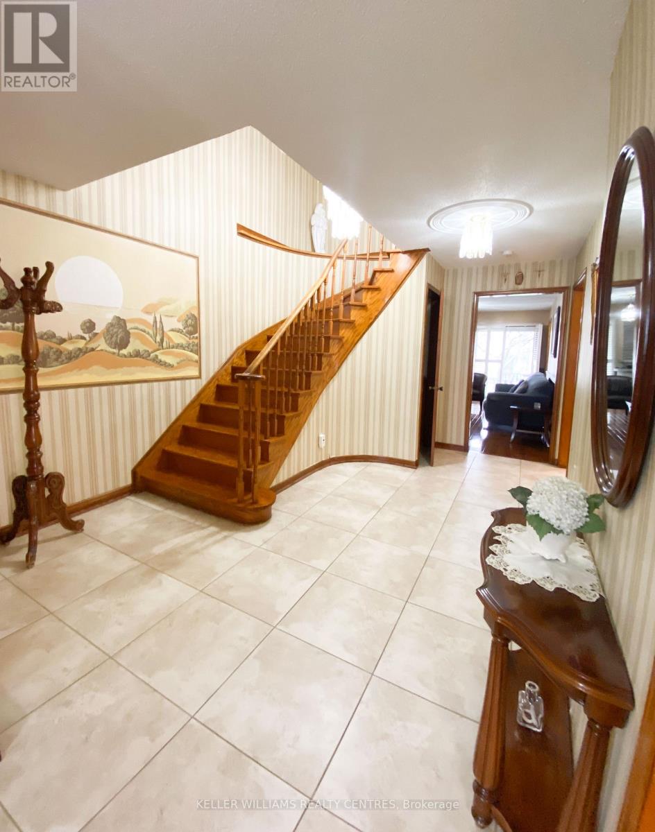 30 Clubhouse Court, Toronto, Ontario  M3L 2K5 - Photo 10 - W13078732