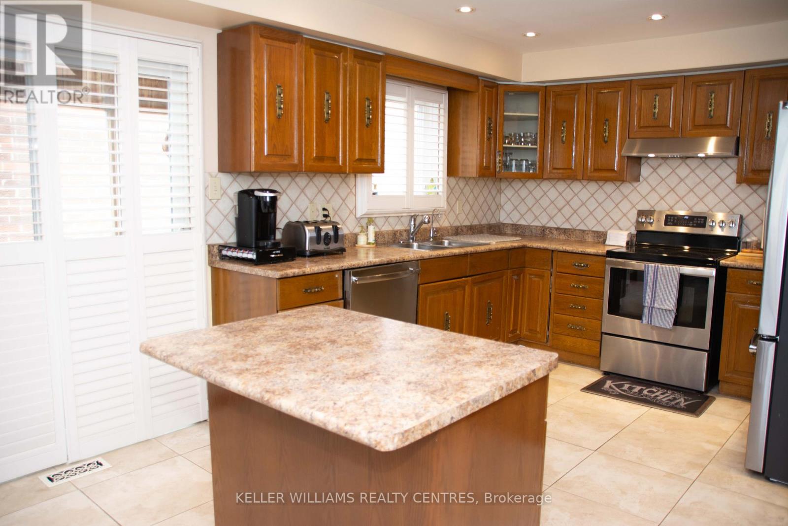 30 Clubhouse Court, Toronto, Ontario  M3L 2K5 - Photo 13 - W13078732