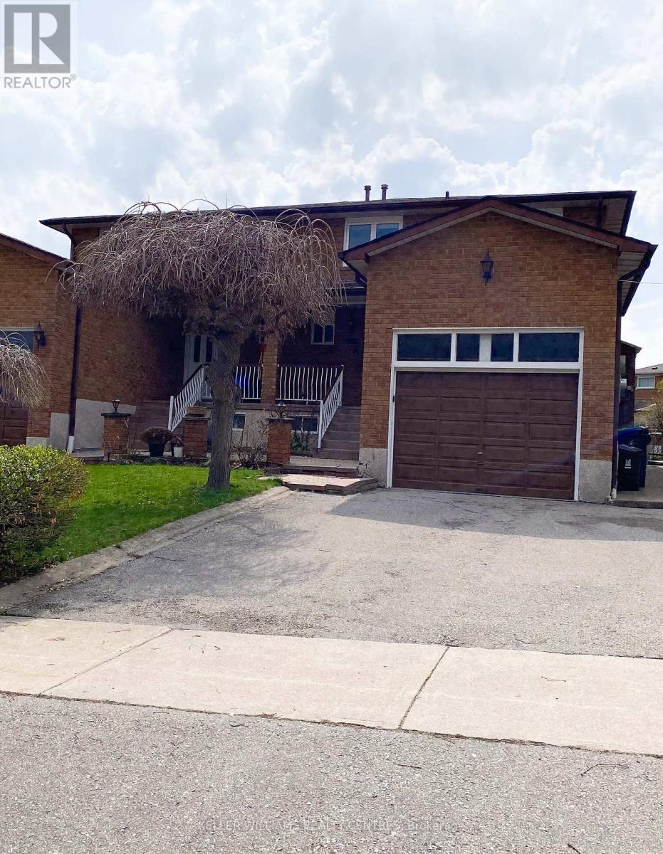 30 Clubhouse Court, Toronto, Ontario  M3L 2K5 - Photo 2 - W13078732