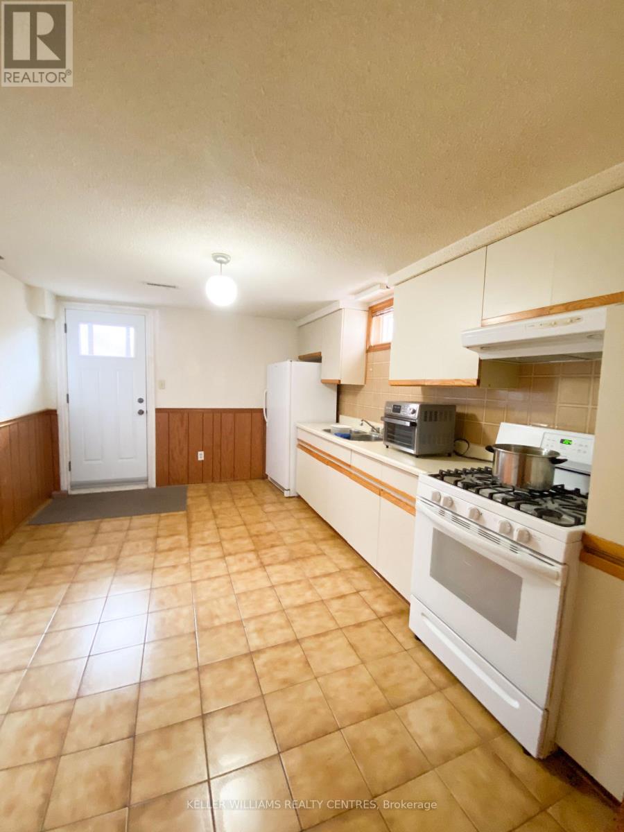 30 Clubhouse Court, Toronto, Ontario  M3L 2K5 - Photo 37 - W13078732