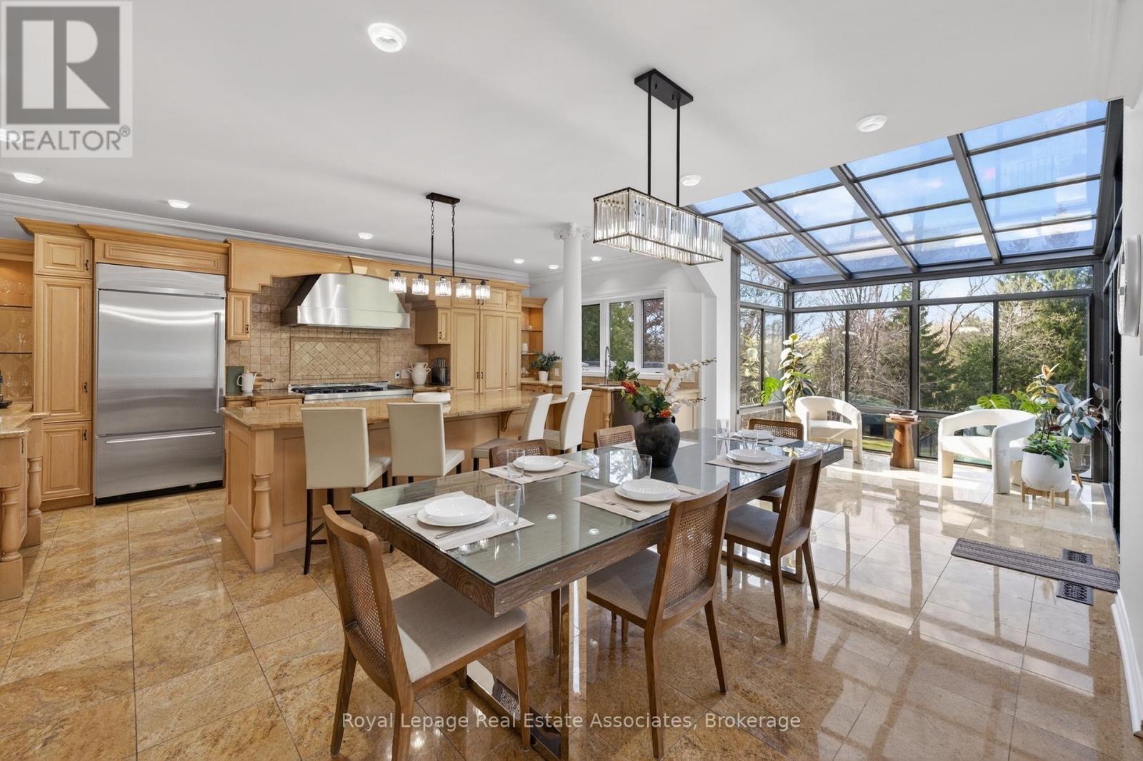 12 Westmount Park Road, Toronto, Ontario  M9P 1R5 - Photo 11 - W13078768