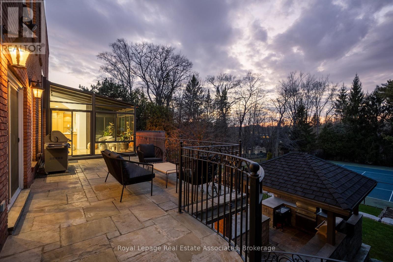 12 Westmount Park Road, Toronto, Ontario  M9P 1R5 - Photo 17 - W13078768