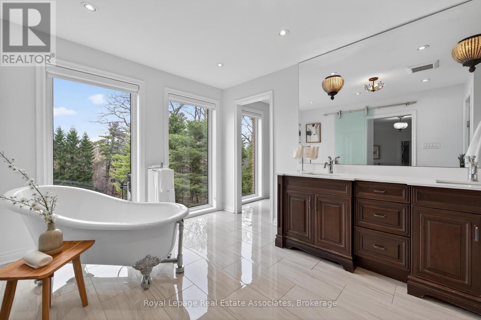 12 Westmount Park Road, Toronto, Ontario  M9P 1R5 - Photo 24 - W13078768