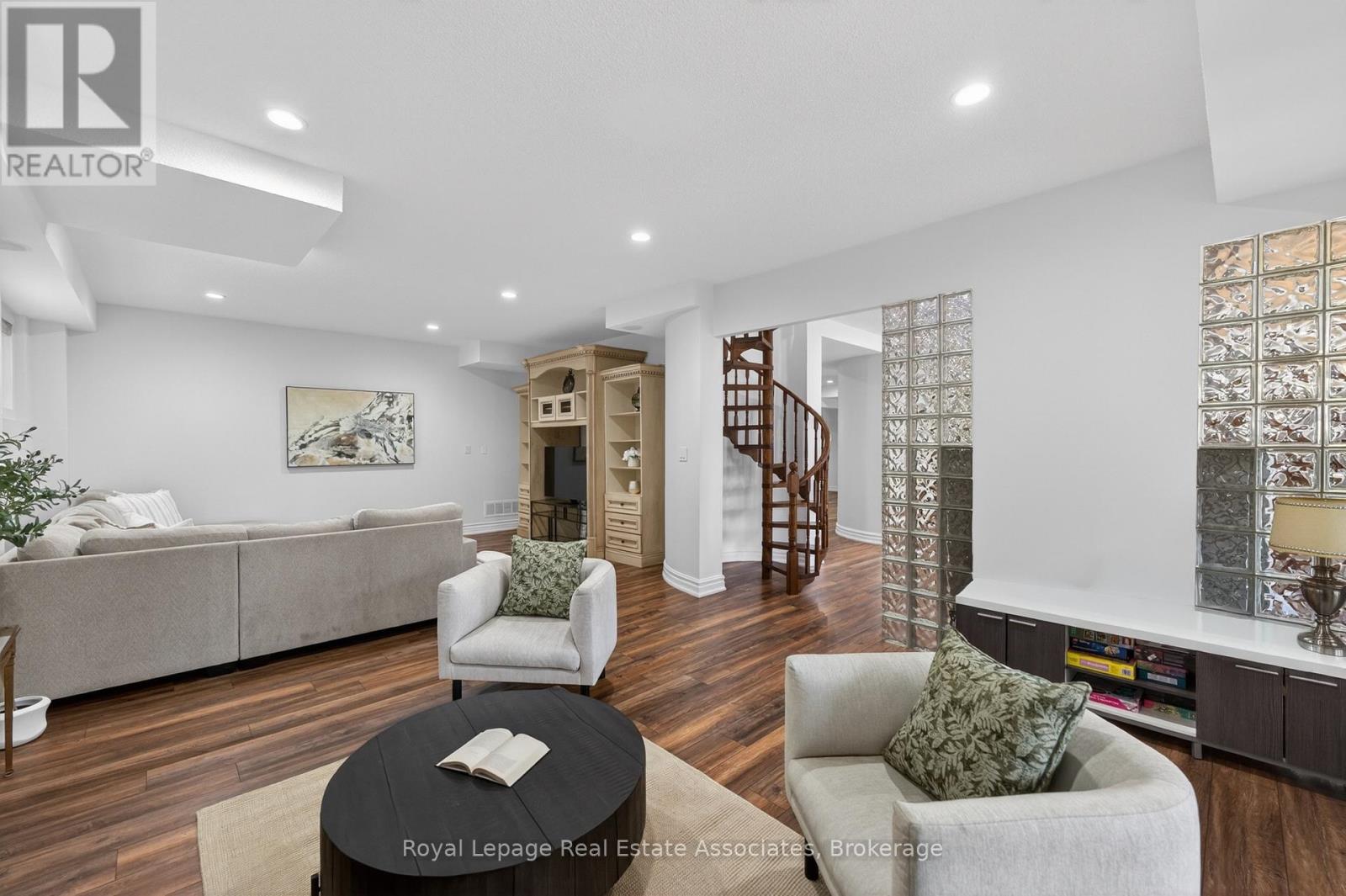 12 Westmount Park Road, Toronto, Ontario  M9P 1R5 - Photo 36 - W13078768