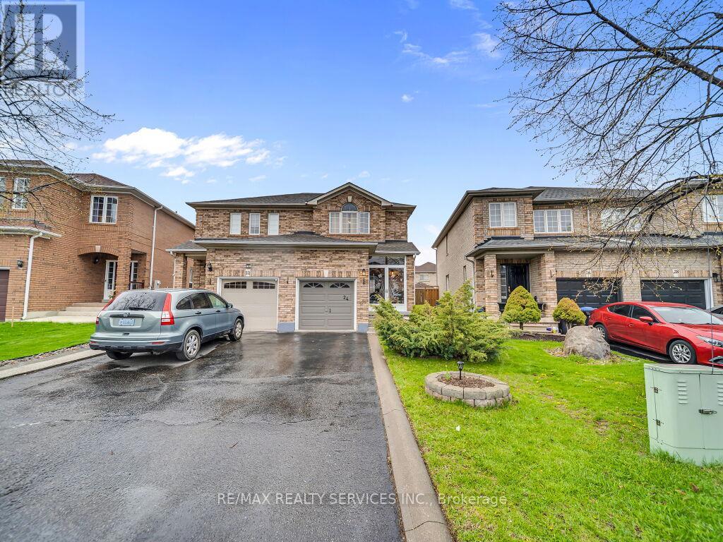 24 Melissa Court, Brampton, Ontario  L6X 4X1 - Photo 4 - W13078812
