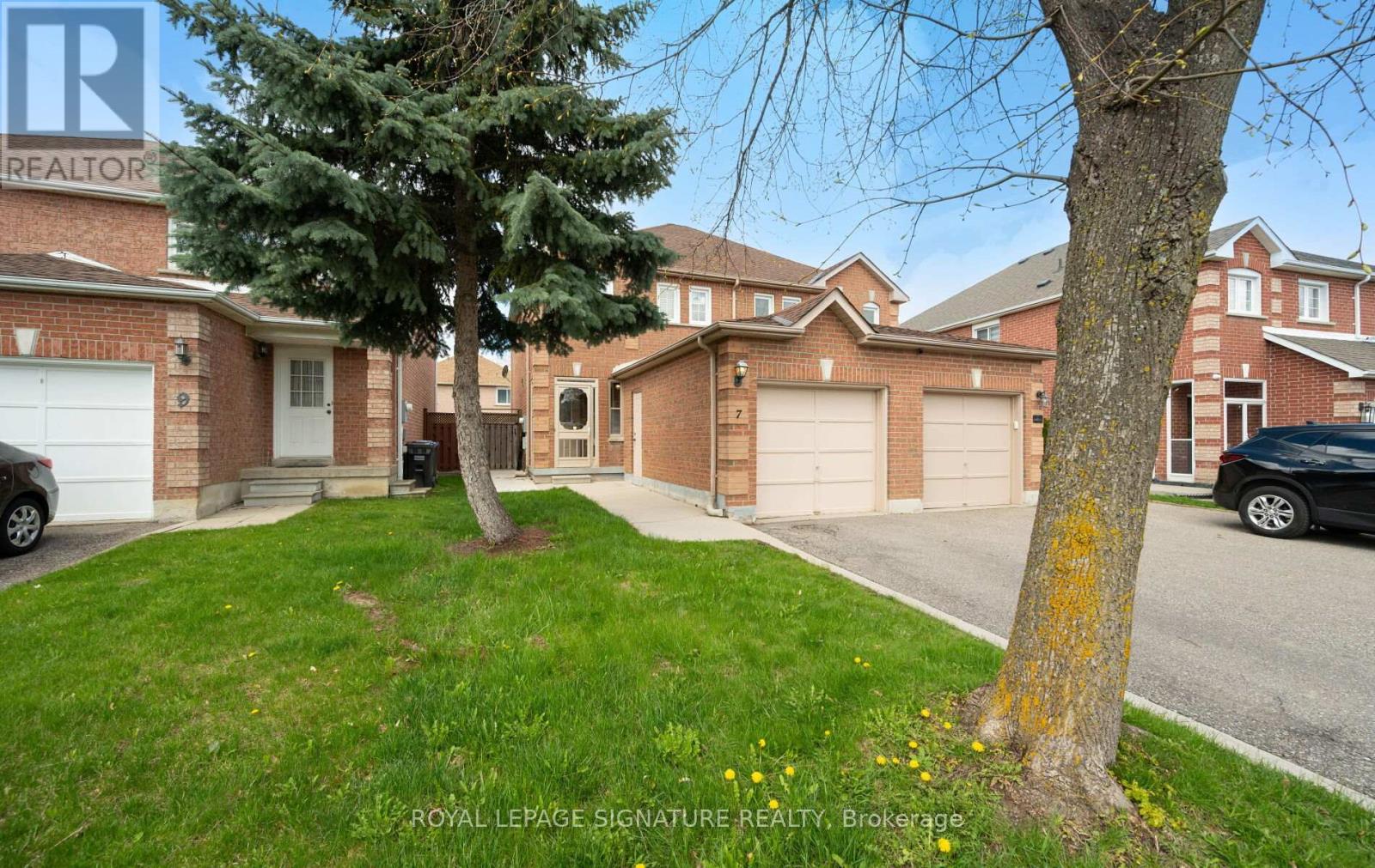 7 Kitto Court, Brampton, Ontario  L6Y 5A9 - Photo 4 - W13078842
