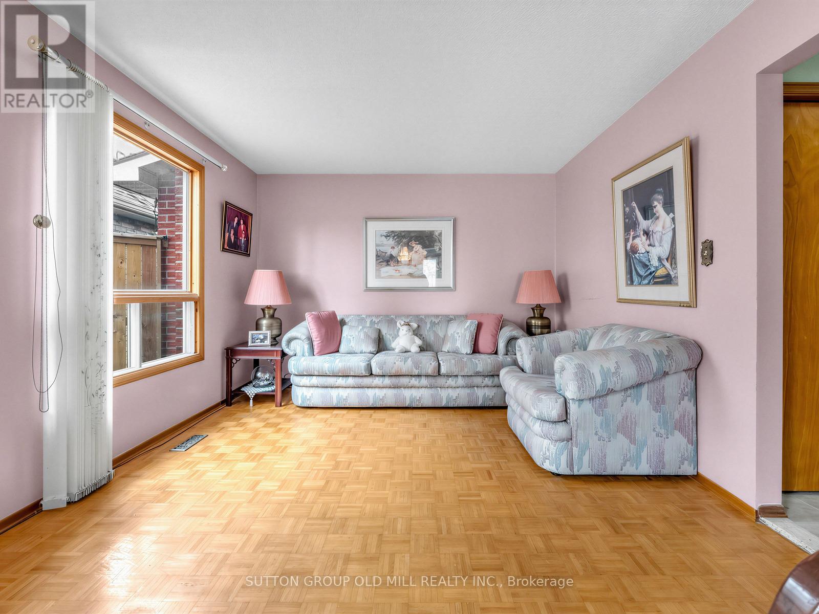 4157 Ottewell Crescent, Mississauga, Ontario  L4W 4A4 - Photo 3 - W13078868
