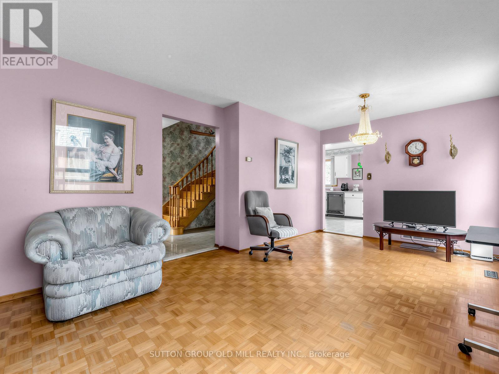 4157 Ottewell Crescent, Mississauga, Ontario  L4W 4A4 - Photo 4 - W13078868