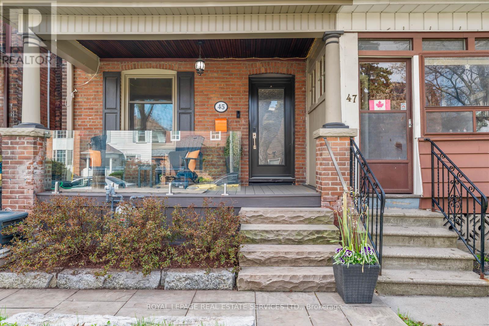 45 Vernon Street, Toronto, Ontario  M6P 1S9 - Photo 3 - W13078954