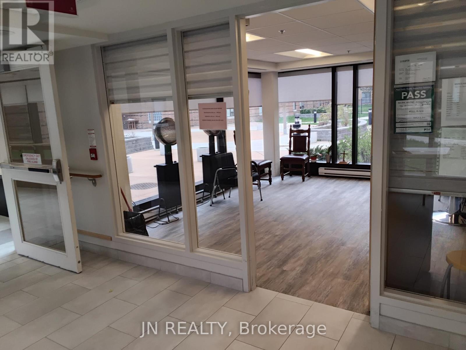 Main Floor - 7900 Mclaughlin Road, Brampton, Ontario  L6Y 5A7 - Photo 11 - W13078958