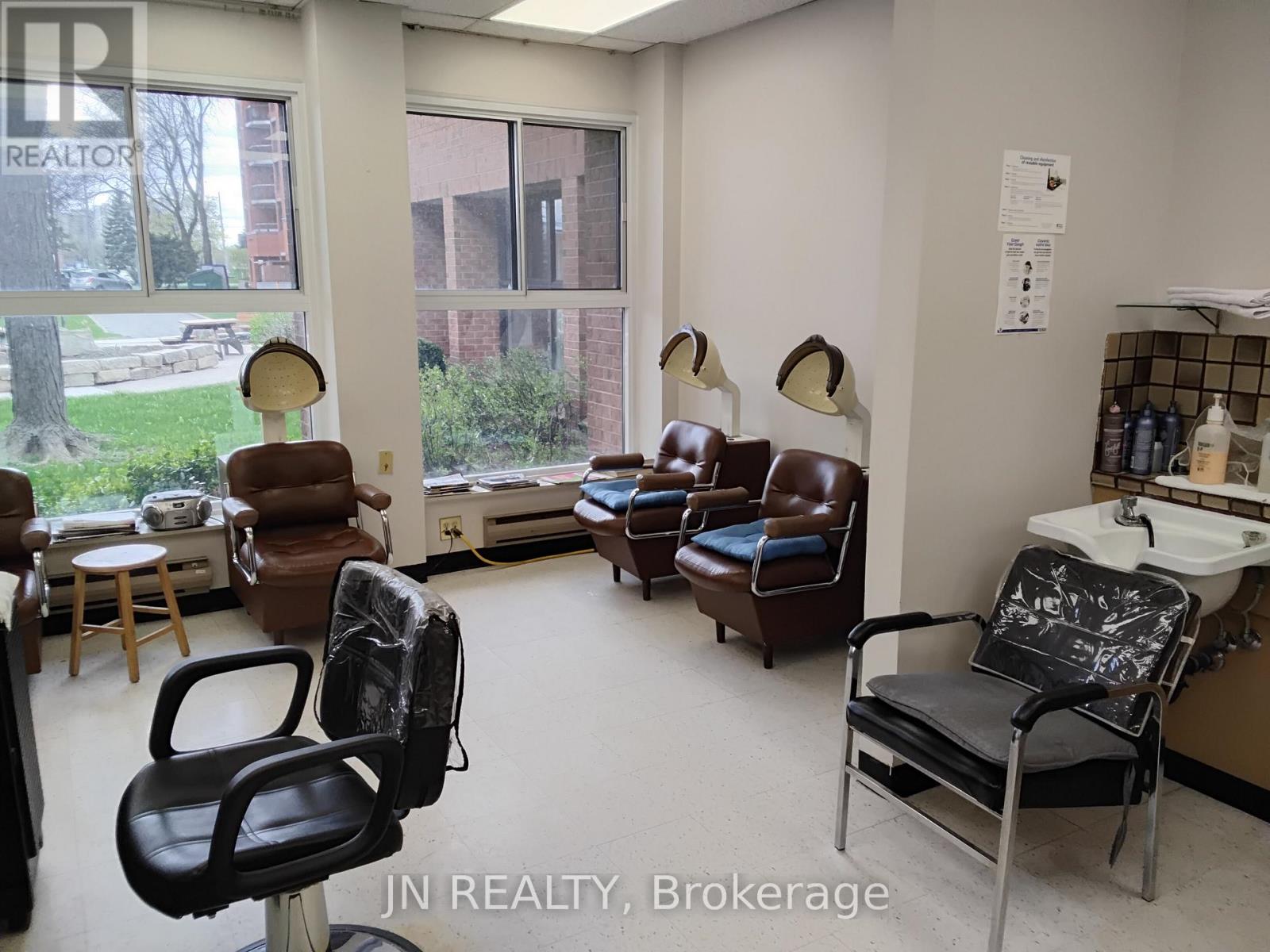Main Floor - 7900 Mclaughlin Road, Brampton, Ontario  L6Y 5A7 - Photo 5 - W13078958