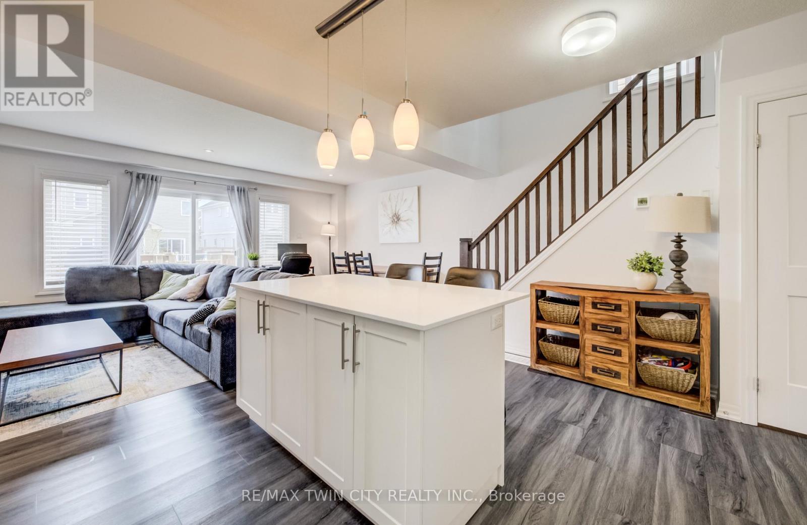 36 Bawcutt Crescent, Brant, Ontario  N3L 0G6 - Photo 12 - X13078786