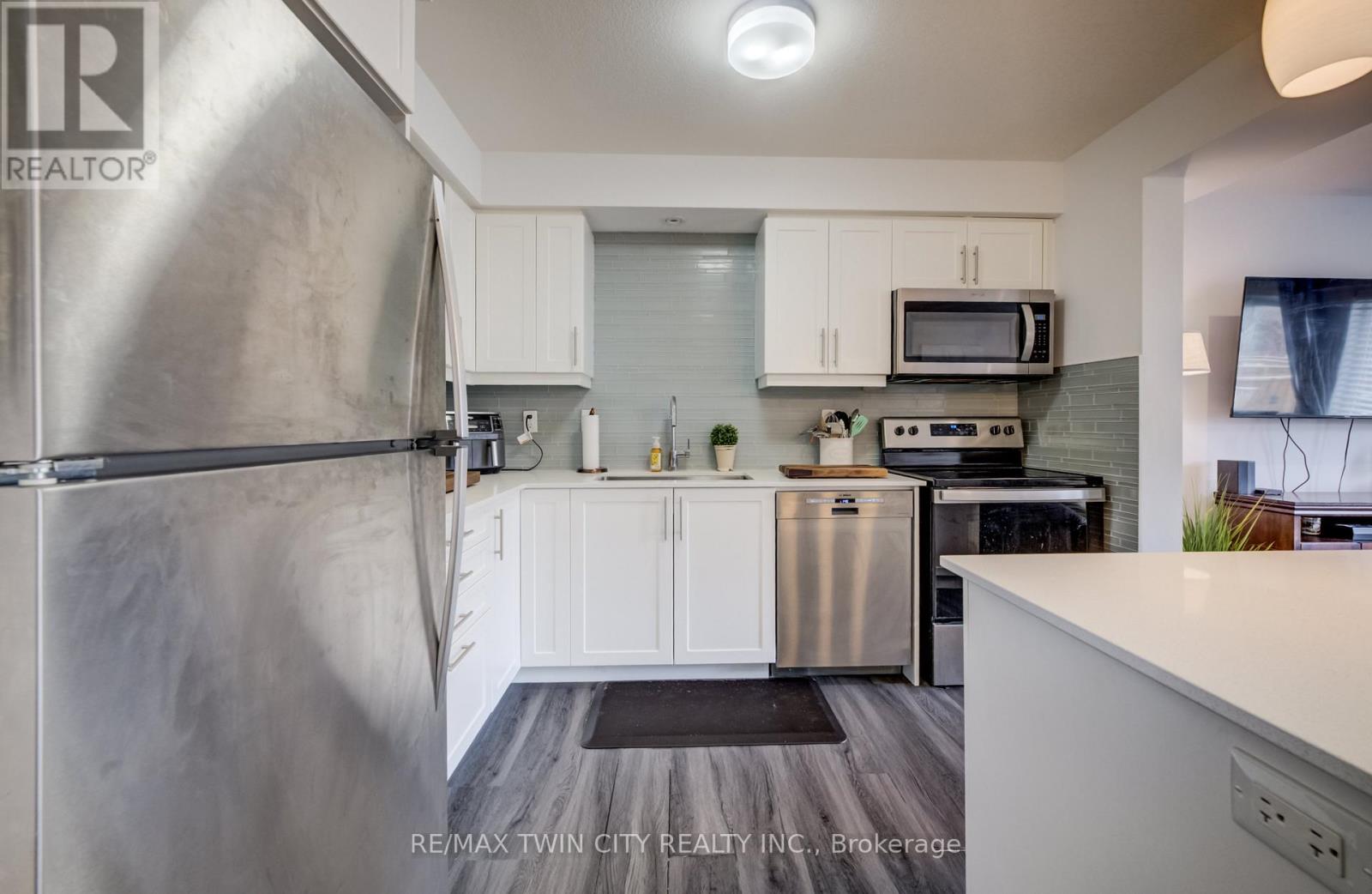 36 Bawcutt Crescent, Brant, Ontario  N3L 0G6 - Photo 7 - X13078786