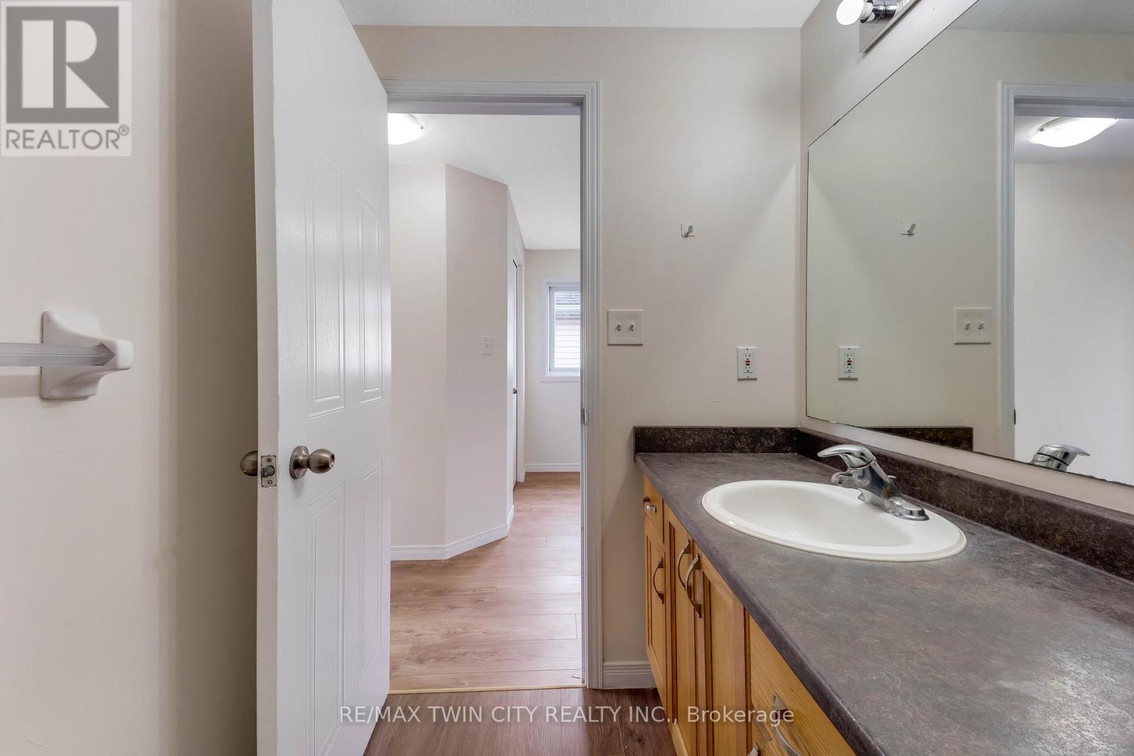 85 Activa Avenue, Kitchener, Ontario  N2E 3R4 - Photo 23 - X13078906