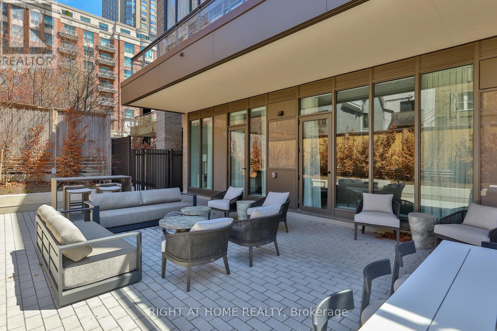 Garden Home 1 - 10 Prince Arthur Avenue, Toronto, Ontario  M5R 1A9 - Photo 15 - C12708350
