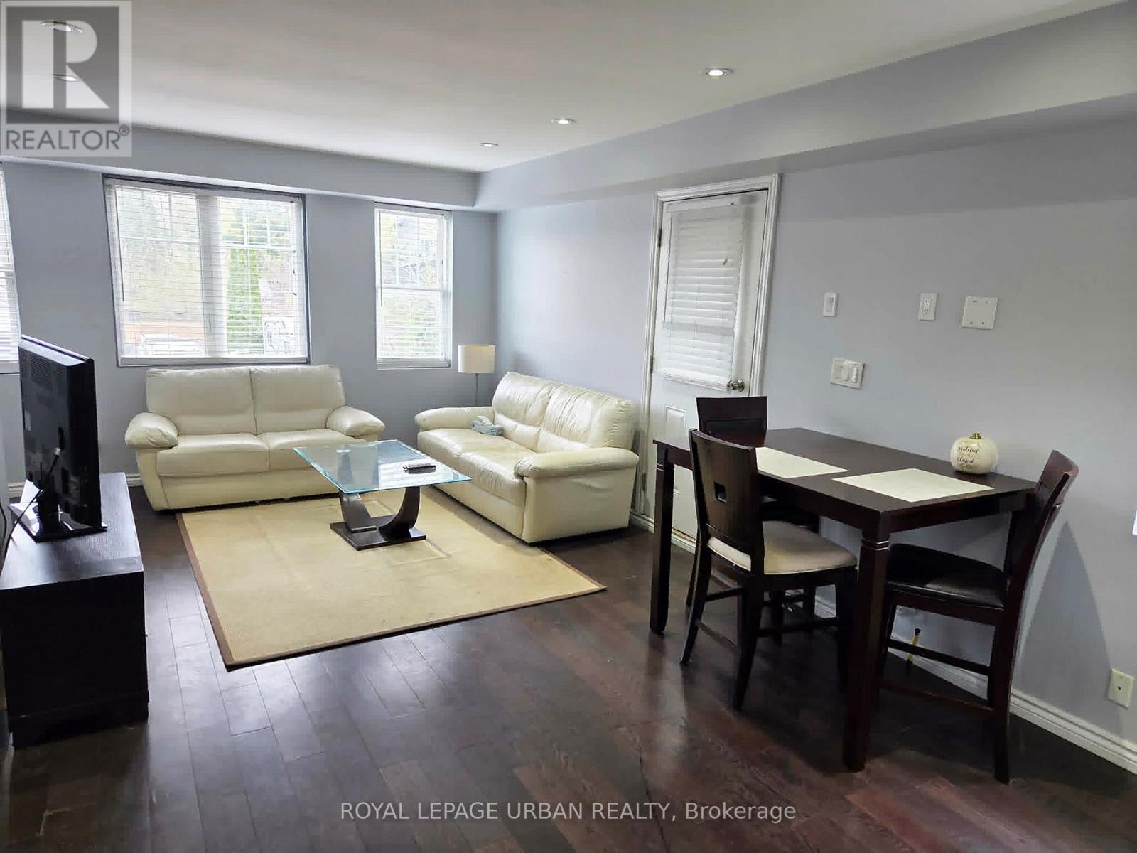 B - 89 Squires Avenue, Toronto, Ontario  M4B 2R8 - Photo 2 - E13071888
