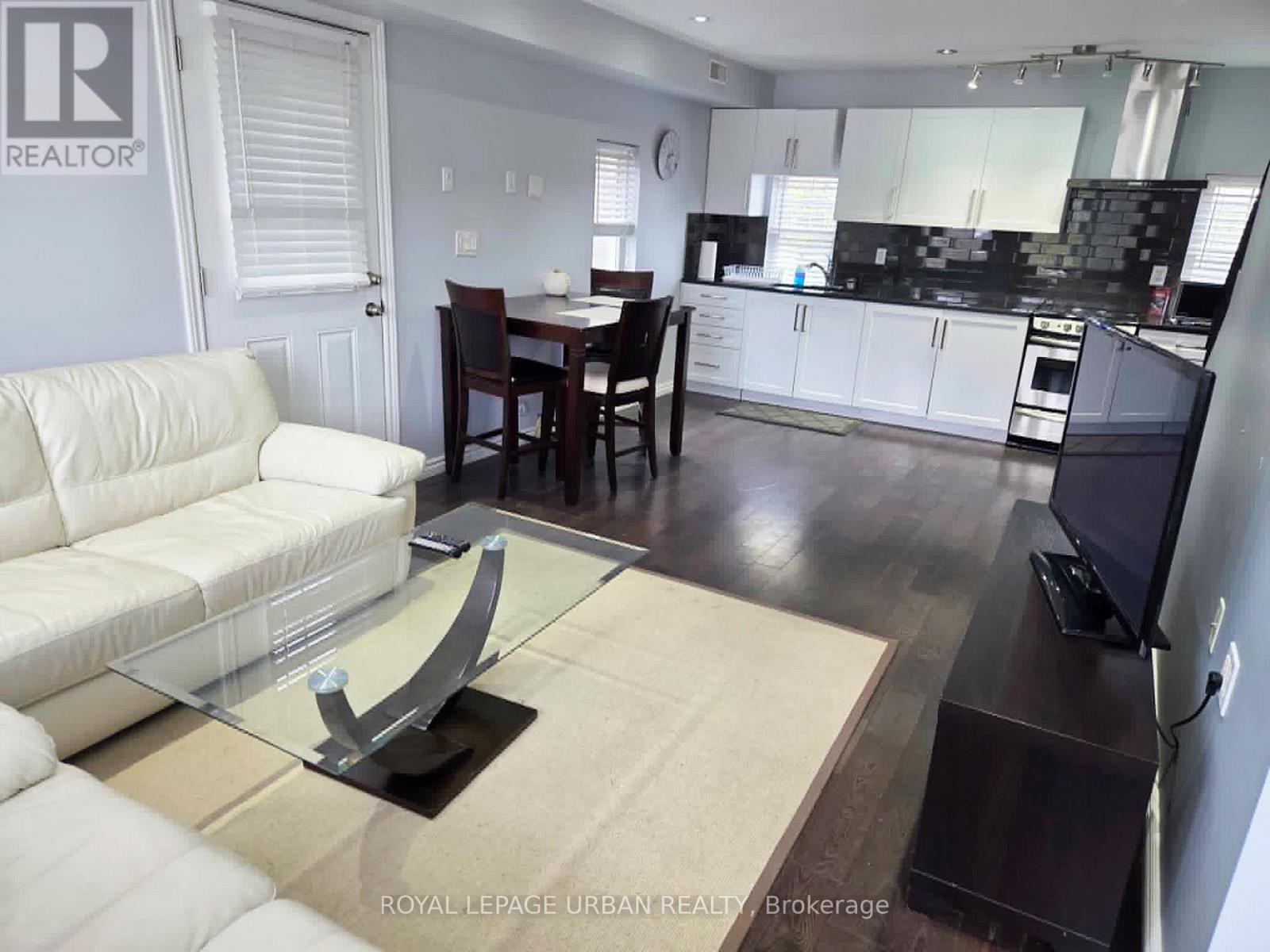 B - 89 Squires Avenue, Toronto, Ontario  M4B 2R8 - Photo 3 - E13071888