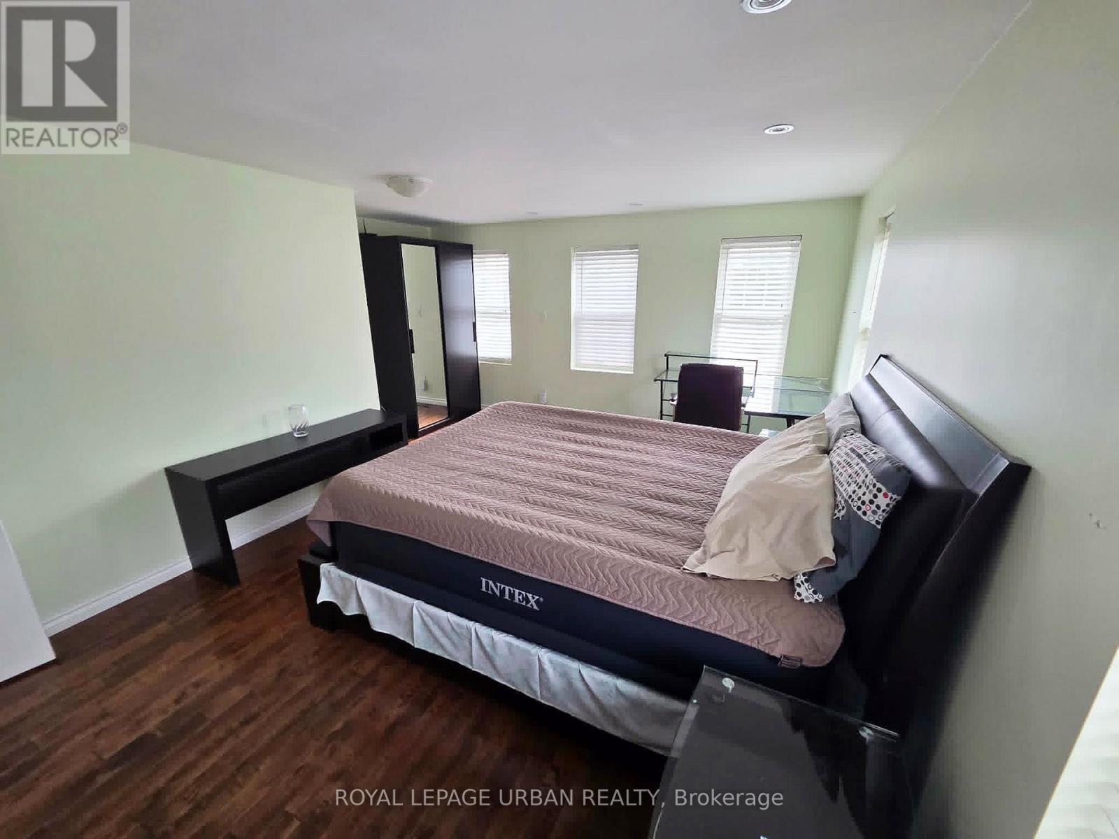 B - 89 Squires Avenue, Toronto, Ontario  M4B 2R8 - Photo 7 - E13071888