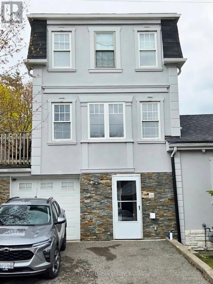 B - 89 SQUIRES AVENUE, Toronto, Ontario