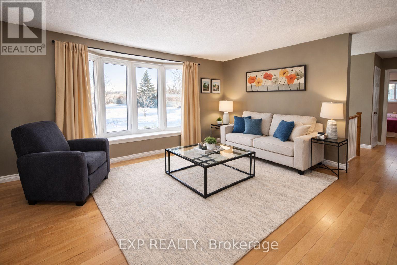 1059 Flynn Avenue, Ottawa, Ontario  K7S 3G7 - Photo 3 - X12841072