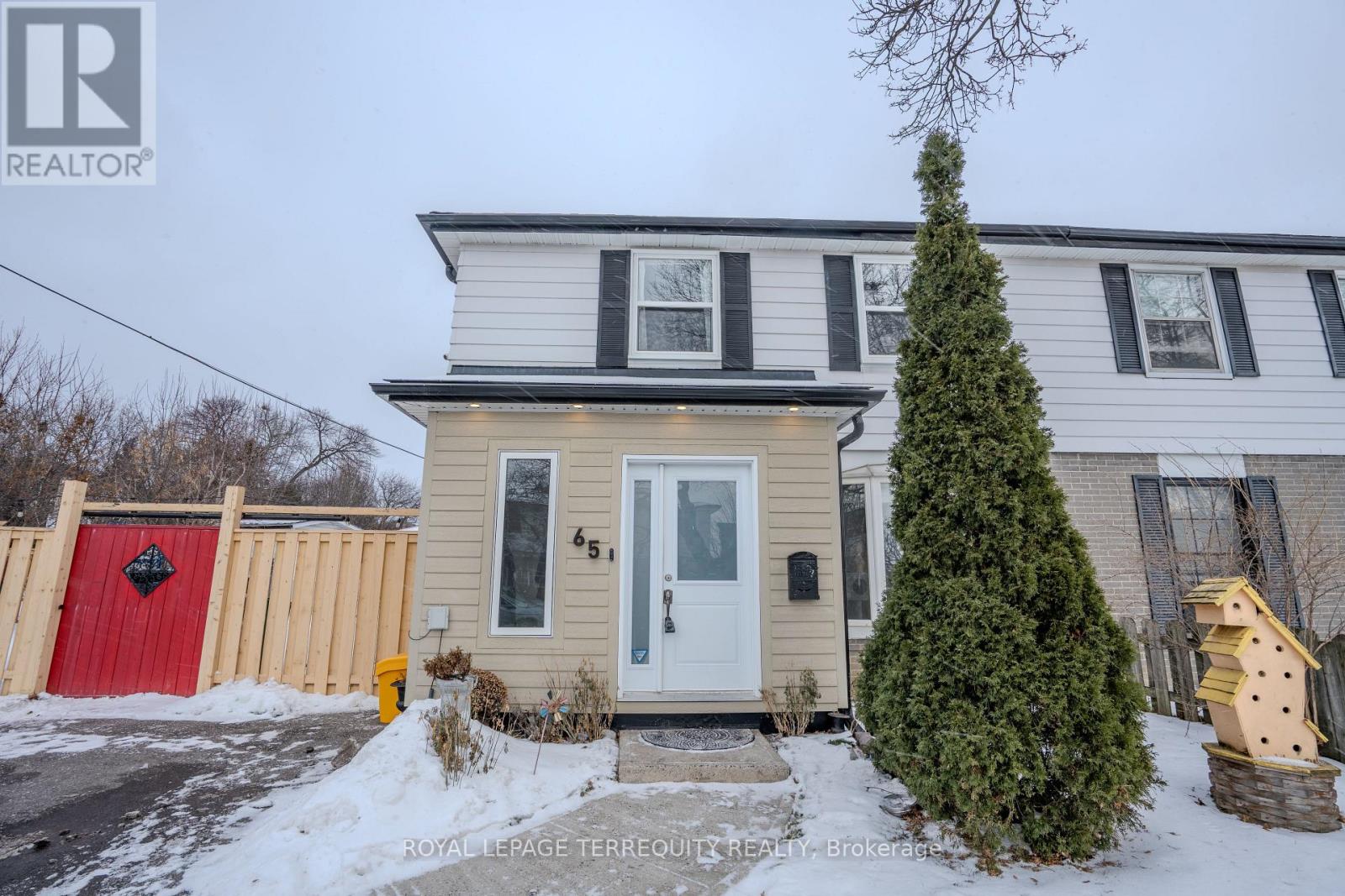 65 Dorset Drive, Brampton, Ontario  L6T 2Y6 - Photo 4 - W12986630