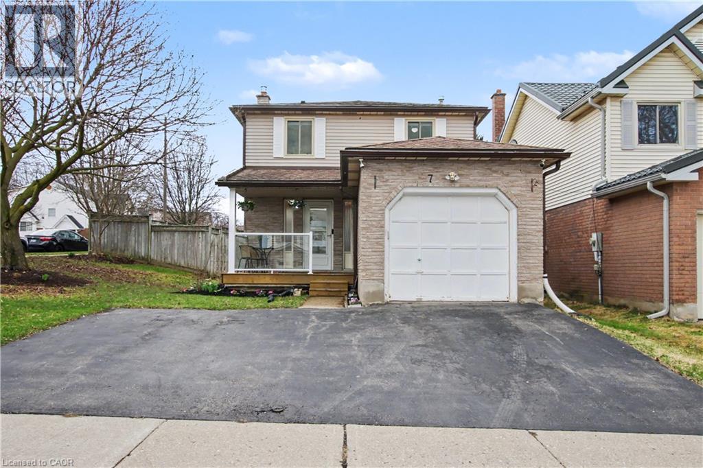 7 Wycliffe Place, Kitchener, Ontario  N2M 5J6 - Photo 3 - 40823838