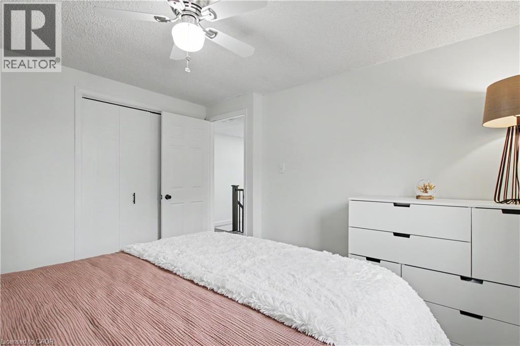 7 Wycliffe Place, Kitchener, Ontario  N2M 5J6 - Photo 27 - 40823838